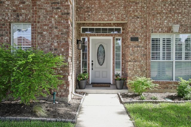2717 Carmel Drive, Carrollton, TX 75006