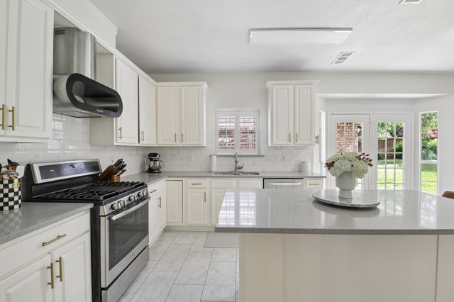2717 Carmel Drive, Carrollton, TX 75006