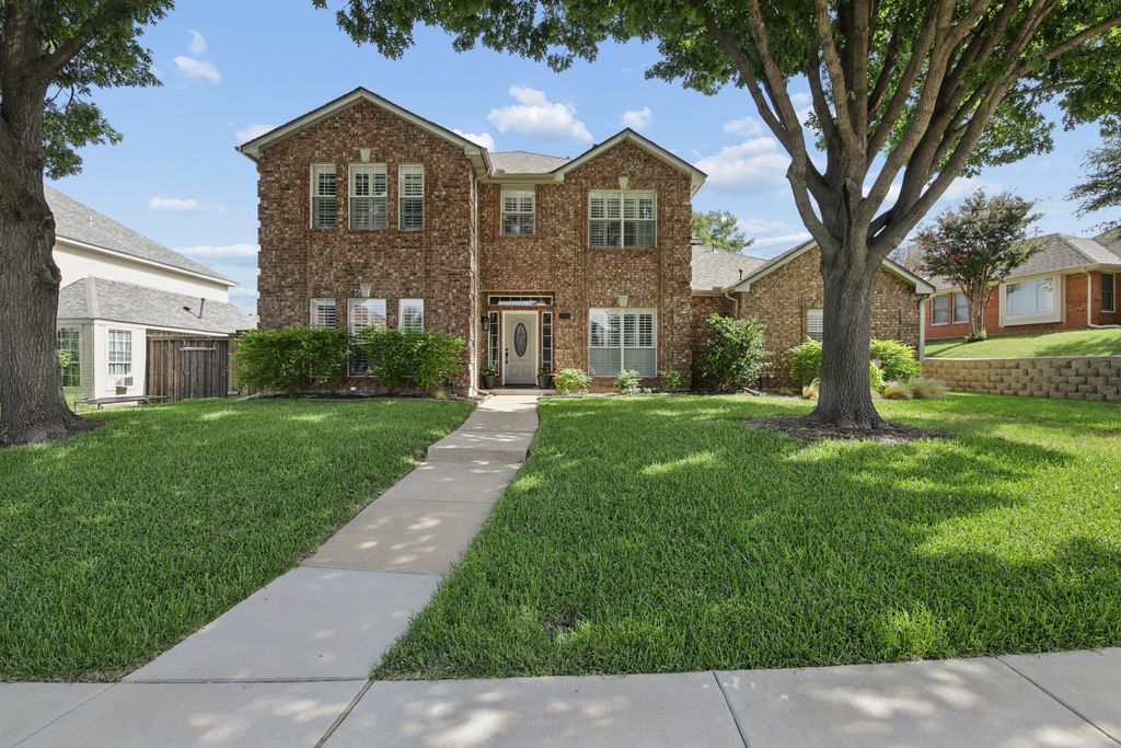 2717 Carmel Drive, Carrollton, TX 75006