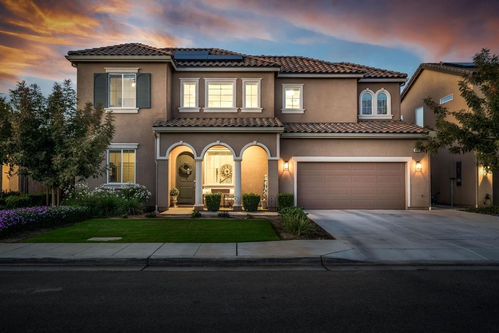 4245 Fairmont Avenue, Clovis, CA 93619