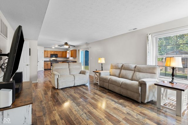 7913 Meadow Bend Lane, Indianapolis, IN 46259