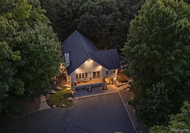 5484 Waldon Road, Clarkston, MI 48348