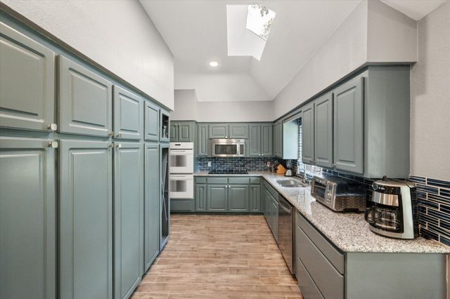 2037 Lazy Lane, Keller, TX 76262