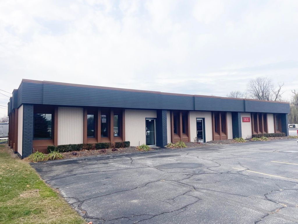 43805 Van Dyke Avenue, Sterling Heights, MI 48314