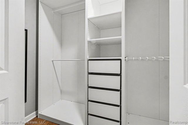 37140 Condor Court, Westland, MI 48185