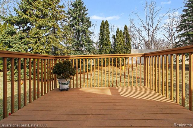 37140 Condor Court, Westland, MI 48185