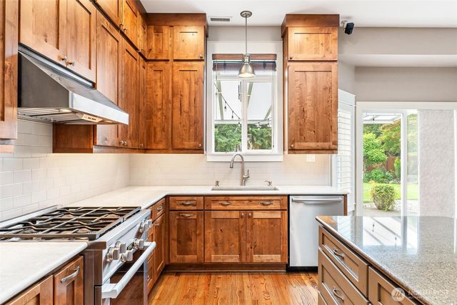 21808 114th Street E, Bonney Lake, WA 98391