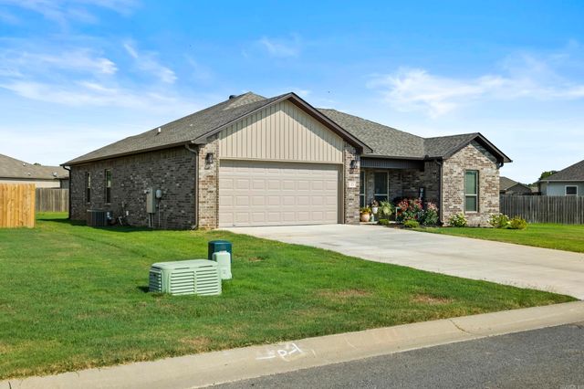 13 Doe Run Drive, Ward, AR 72176