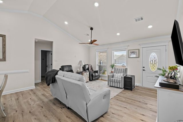 13 Doe Run Drive, Ward, AR 72176