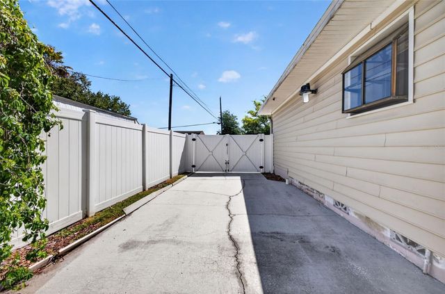 114 N ARCTURAS AVENUE, Clearwater, FL 33765