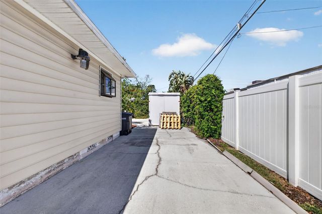 114 N ARCTURAS AVENUE, Clearwater, FL 33765