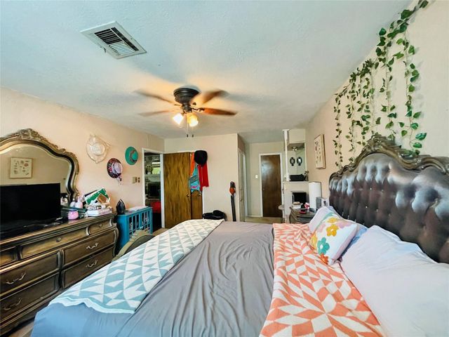 13715 Whitchurch Way, Houston, TX 77015