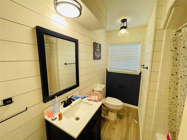 13715 Whitchurch Way, Houston, TX 77015