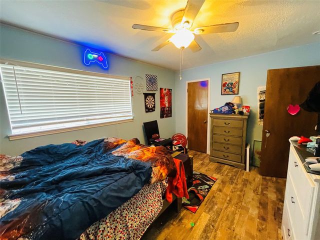 13715 Whitchurch Way, Houston, TX 77015