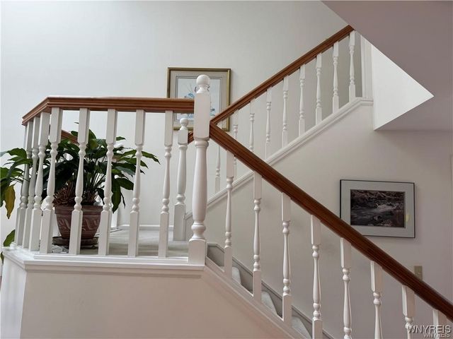 73 Southwick Drive, Orchard Park, NY 14127