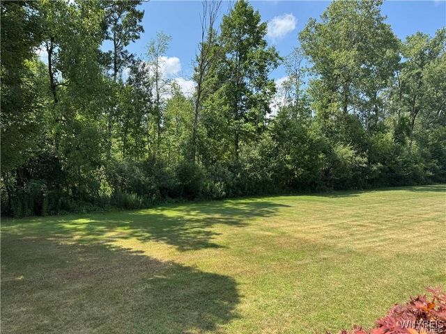 73 Southwick Drive, Orchard Park, NY 14127