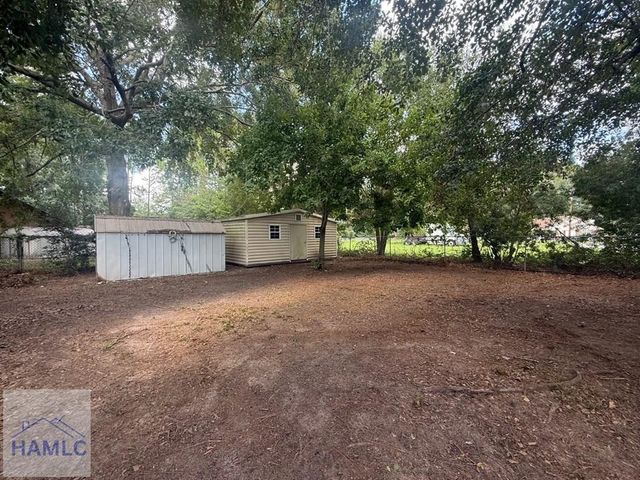 203 Monroe Avenue, Hinesville, GA 31313