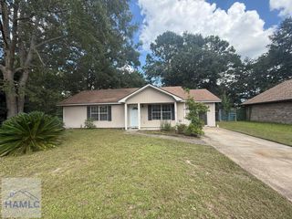 203 Monroe Avenue, Hinesville, GA 31313