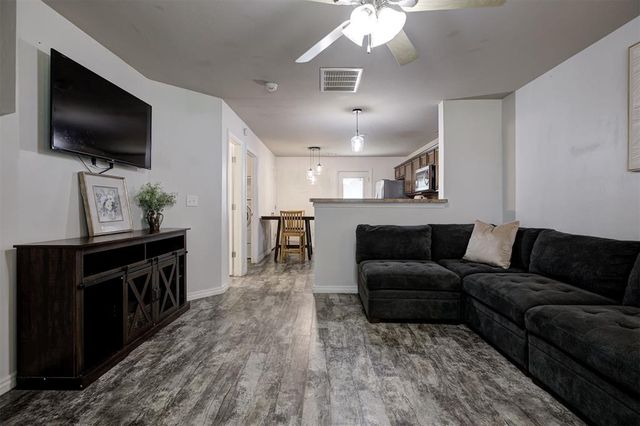 6040 Johnnie Terrace, Oklahoma City, OK 73149