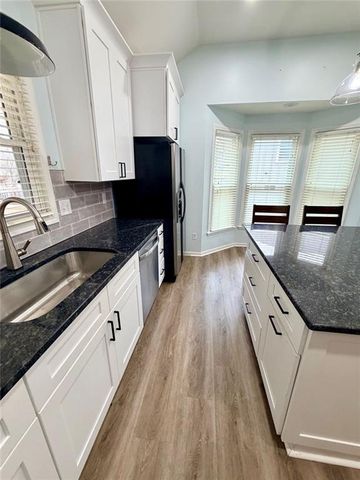 1213 NE Ball Drive, Lee's Summit, MO 64086