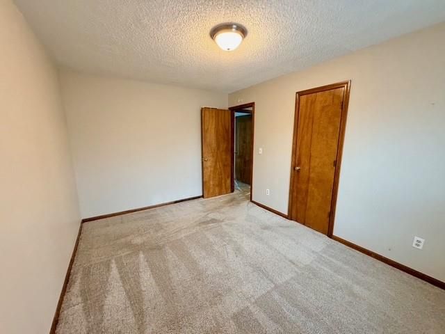 1213 NE Ball Drive, Lee's Summit, MO 64086