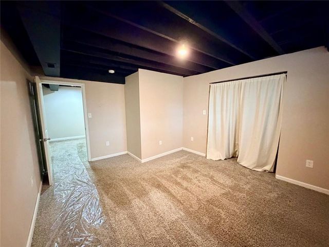 1213 NE Ball Drive, Lee's Summit, MO 64086