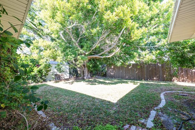 410 W CHARLOTTE AVENUE, Punta Gorda, FL 33950