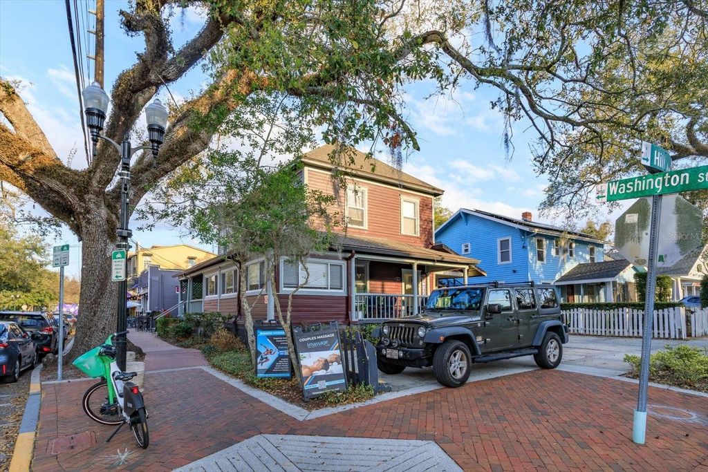 Image 4 of property listing at 37 HILL, Orlando, FL 32801