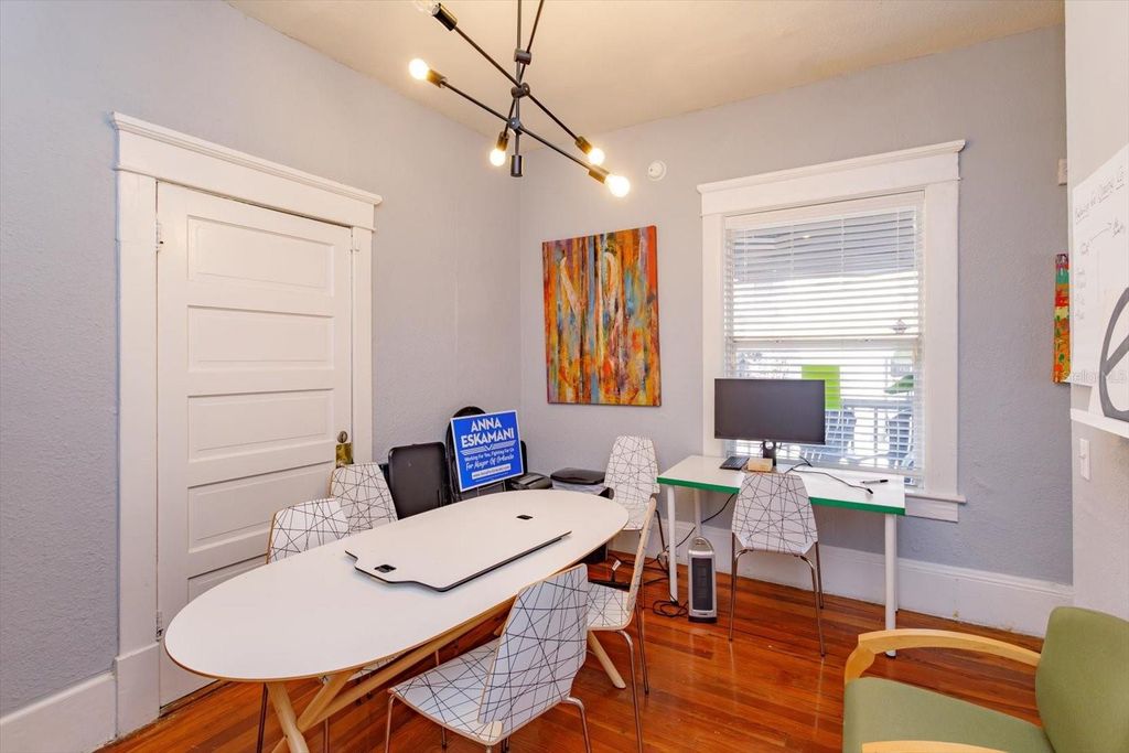 Image 6 of property listing at 37 HILL, Orlando, FL 32801