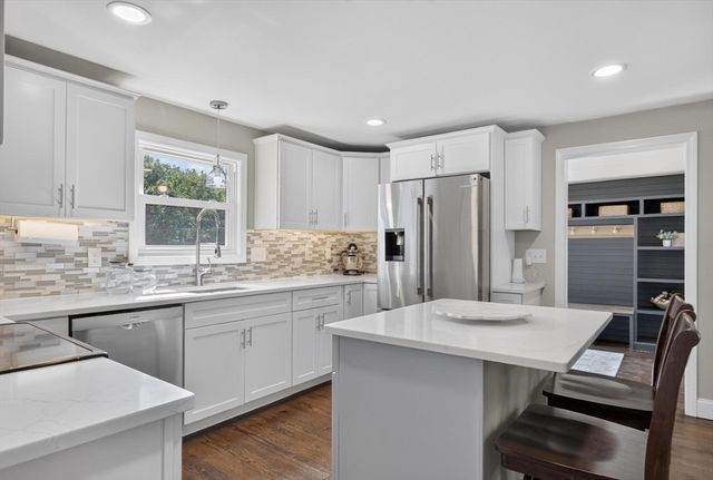 91 Carlisle Road, Westford, MA 01886