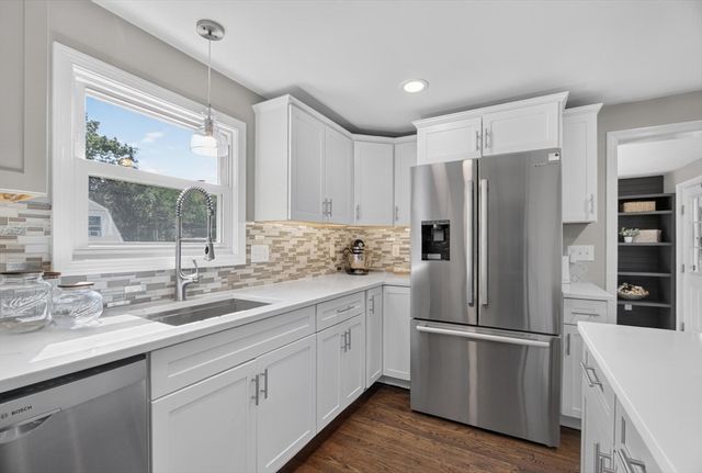 91 Carlisle Road, Westford, MA 01886
