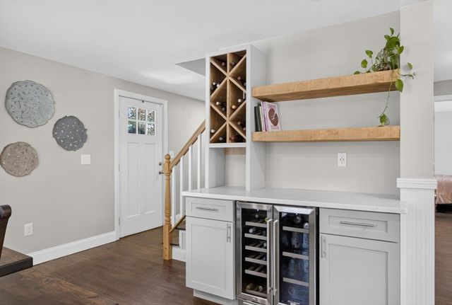 91 Carlisle Road, Westford, MA 01886
