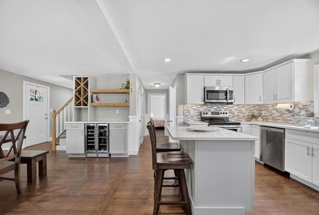 91 Carlisle Road, Westford, MA 01886