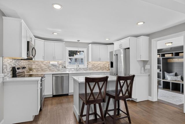 91 Carlisle Road, Westford, MA 01886