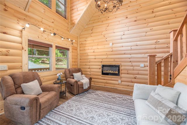 484 Twinbrook Lane, Maggie Valley, NC 28751