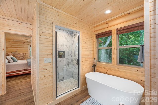 484 Twinbrook Lane, Maggie Valley, NC 28751