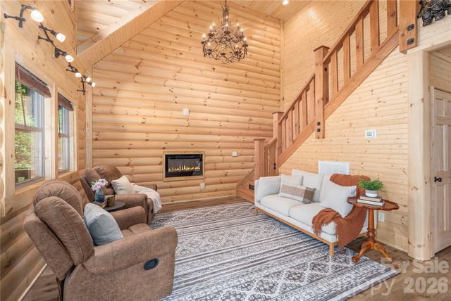 484 Twinbrook Lane, Maggie Valley, NC 28751