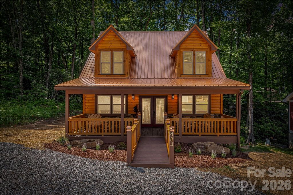484 Twinbrook Lane, Maggie Valley, NC 28751