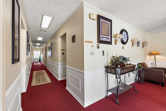 22815 Kelly Road, Eastpointe, MI 48021