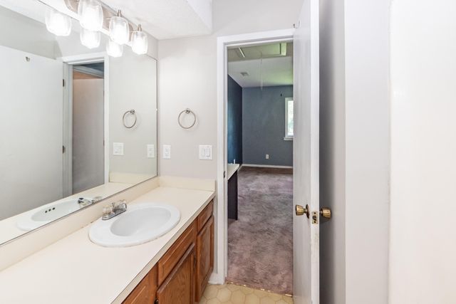 2605 Hidden Cove Drive, Moncks Corner, SC 29461