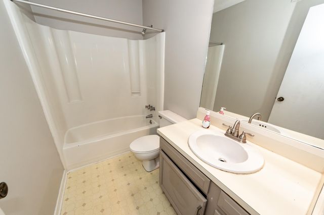 2605 Hidden Cove Drive, Moncks Corner, SC 29461
