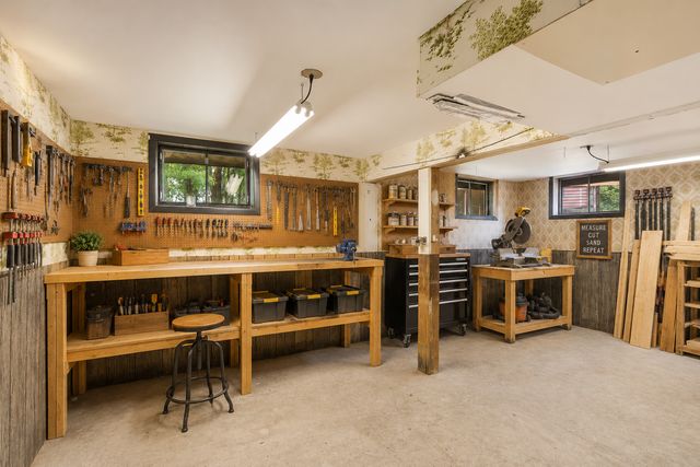 6399 Lake Sarah Heights Drive, Rockford, MN 55373