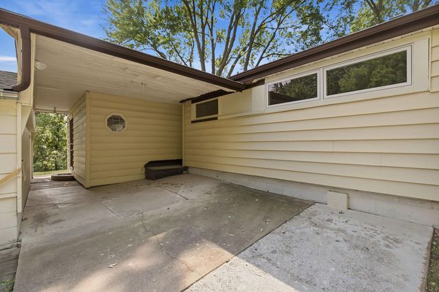 6399 Lake Sarah Heights Drive, Rockford, MN 55373