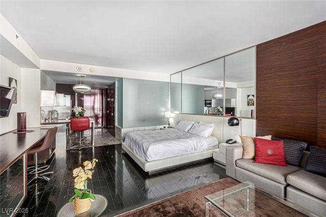 4381 West Flamingo Road 18320, Las Vegas, NV 89103