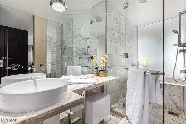 4381 West Flamingo Road 18320, Las Vegas, NV 89103