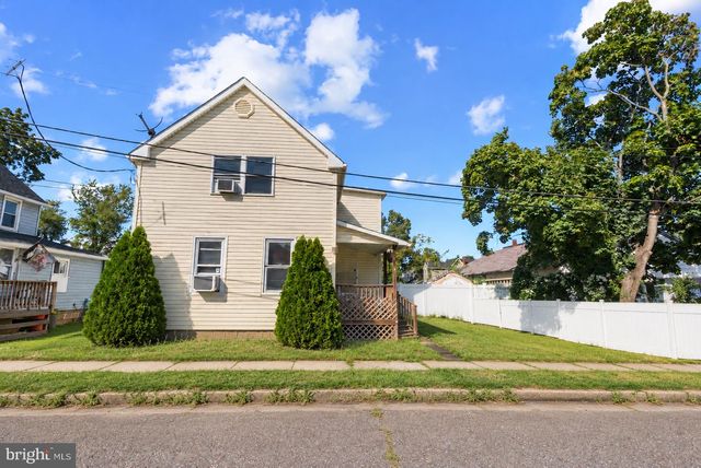 1 QUEEN ST, Paulsboro, NJ 08066