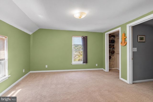 1 QUEEN ST, Paulsboro, NJ 08066
