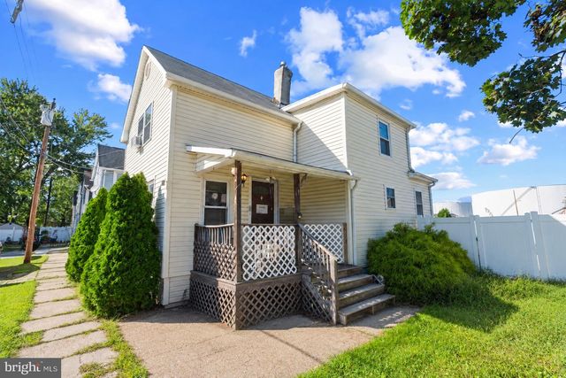 1 QUEEN ST, Paulsboro, NJ 08066