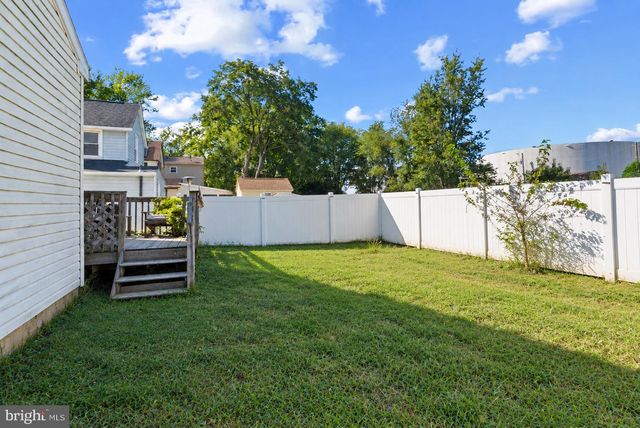 1 QUEEN ST, Paulsboro, NJ 08066