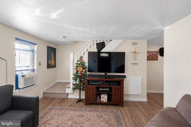 1 QUEEN ST, Paulsboro, NJ 08066
